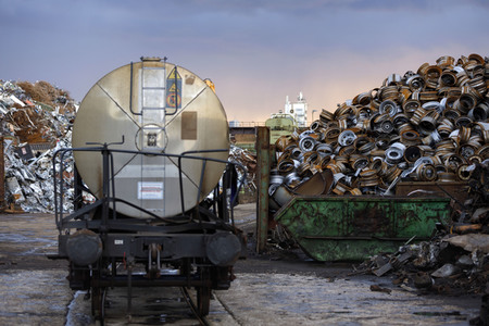 Symbolfoto Schrottplatz