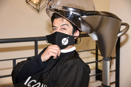 Friseurbesuch von Adrian Can in München