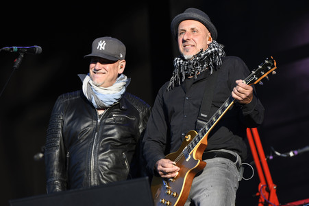 Autokultur-Konzert von Fury in the Slaughterhouse in Hannover