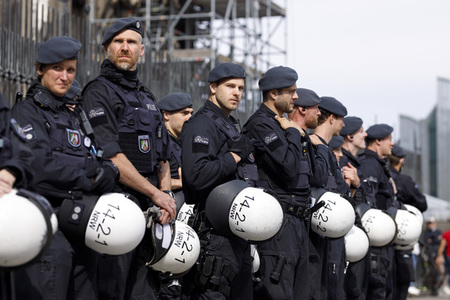 Corona-Demos in Köln