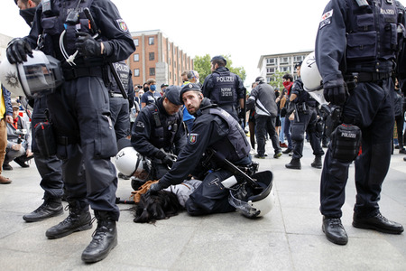 Corona-Demos in Köln