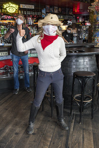 Wiedereröffnung der Rockkneipe 'Zwick St. Pauli' in Hamburg