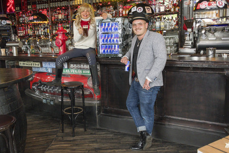 Wiedereröffnung der Rockkneipe 'Zwick St. Pauli' in Hamburg