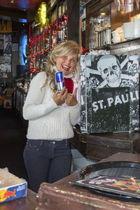 Wiedereröffnung der Rockkneipe 'Zwick St. Pauli' in Hamburg
