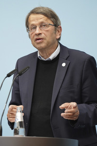 Pressekonferenz zum aktuellen Stand der Behandlung des Corona Virus in Berlin