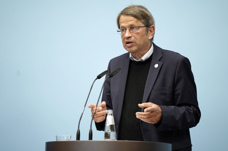 Pressekonferenz zum aktuellen Stand der Behandlung des Corona Virus in Berlin
