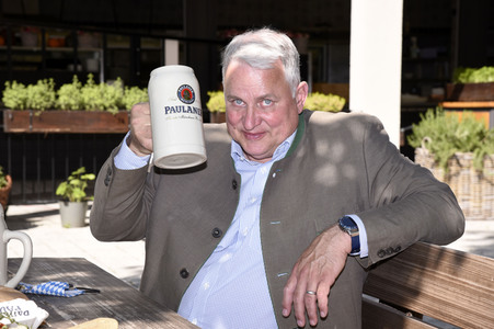 Wiedereröffnung vom Biergarten Paulaner n München