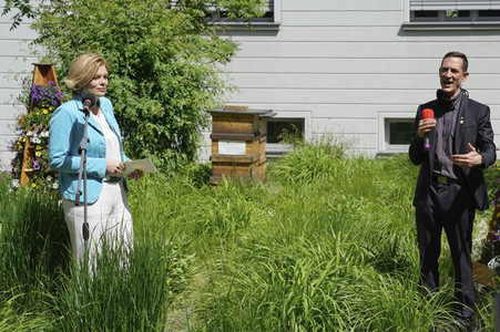 Pressetermin mit Julia Klöckner zum Weltbienentag in Berlin
