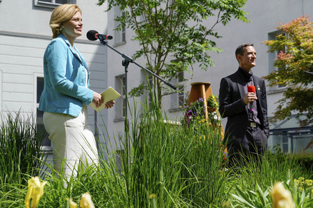 Pressetermin mit Julia Klöckner zum Weltbienentag in Berlin