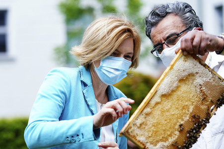Pressetermin mit Julia Klöckner zum Weltbienentag in Berlin