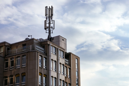 Symbolfoto Mobilfunkantenne