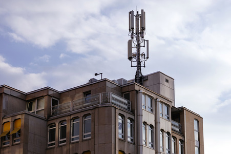 Symbolfoto Mobilfunkantenne
