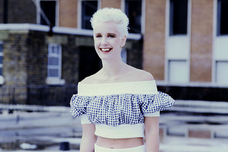 Modepräsentation mit Paula Yates in London