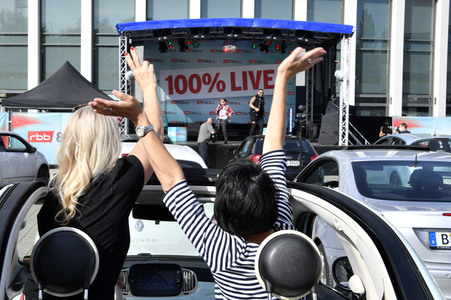 90er Drive-In-Konzert in Berlin