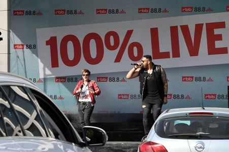 90er Drive-In-Konzert in Berlin