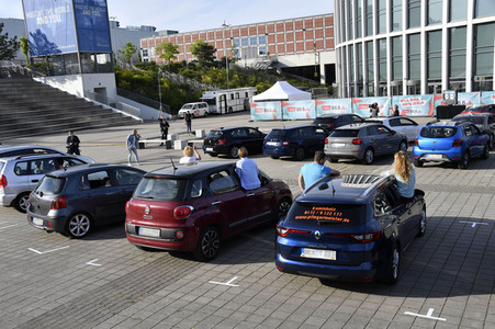 90er Drive-In-Konzert in Berlin