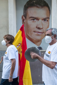 Proteste vor der PSOE-Zentrale in Madrid