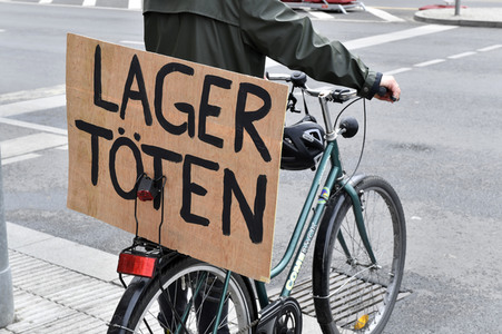 Protest gegen Flüchtlingspolitik in Berlin