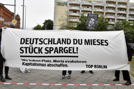 Protest gegen Flüchtlingspolitik in Berlin