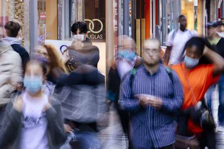 Symbolfoto Mindestabstand