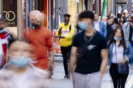 Symbolfoto Mindestabstand