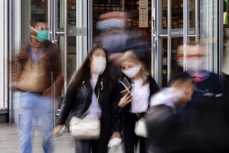 Symbolfoto Mindestabstand