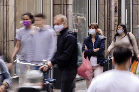 Symbolfoto Mindestabstand