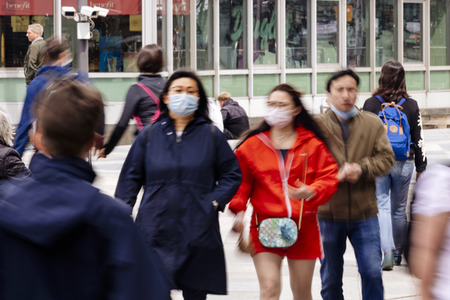 Symbolfoto Mindestabstand