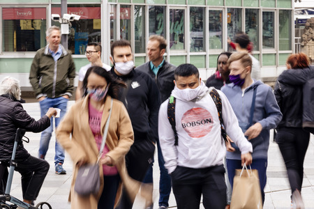 Symbolfoto Mindestabstand