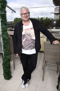 Fototermin mit Simon Pearce und Moses Wolff in München