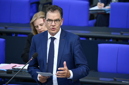 Aktuelle Stunde und Befragung der Bundesregierung in Berlin