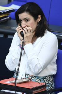 Aktuelle Stunde und Befragung der Bundesregierung in Berlin