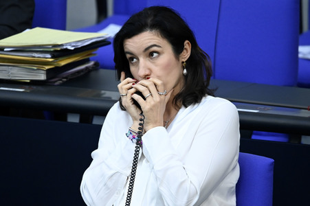 Aktuelle Stunde und Befragung der Bundesregierung in Berlin