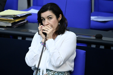 Aktuelle Stunde und Befragung der Bundesregierung in Berlin