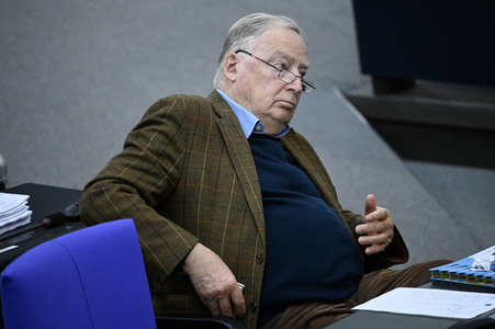 Aktuelle Stunde und Befragung der Bundesregierung in Berlin