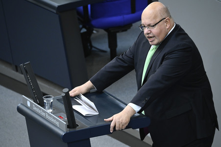 Aktuelle Stunde und Befragung der Bundesregierung in Berlin