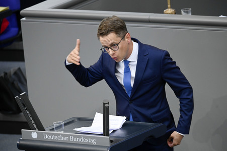 Aktuelle Stunde und Befragung der Bundesregierung in Berlin