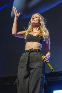 Autokino Konzert von Glaperlenspiel in Friedrichshafen