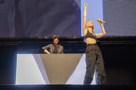 Autokino Konzert von Glaperlenspiel in Friedrichshafen