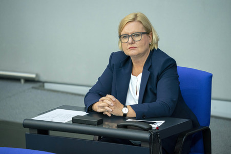 163. Sitzung des Deutschen Bundestages in Berlin