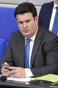 164. Sitzung des Deutschen Bundestages in Berlin