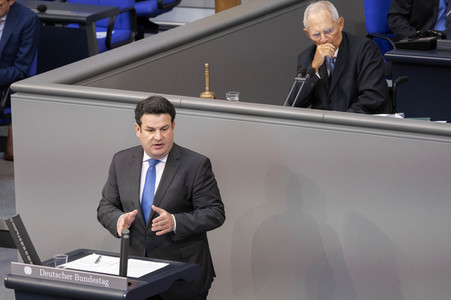 164. Sitzung des Deutschen Bundestages in Berlin