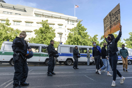 Gedenk-Kundgebung nach dem Tod von George Floyd in Berlin