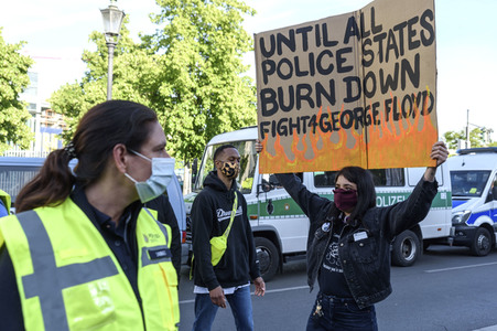 Gedenk-Kundgebung nach dem Tod von George Floyd in Berlin