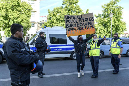Gedenk-Kundgebung nach dem Tod von George Floyd in Berlin