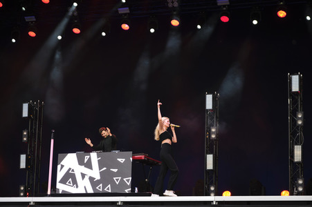 Autokultur-Konzert von Glasperlenspiel in Hannover