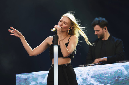 Autokultur-Konzert von Glasperlenspiel in Hannover