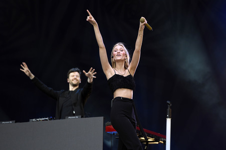 Autokultur-Konzert von Glasperlenspiel in Hannover