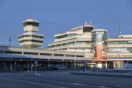 Symbolfoto Flughafen Tegel