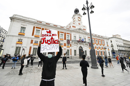 Gedenk-Kundgebung nach dem Tod von George Floyd in Madrid